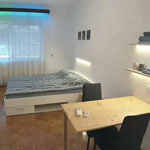 Privatunterkunft Roomserv, Laibach