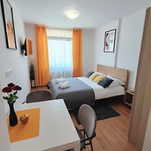 Lucky Center Apartamento